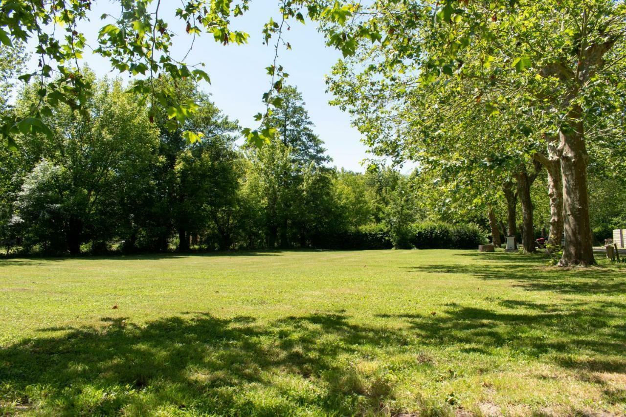 Camping L'Ilot Du Chail Sansais Exterior foto
